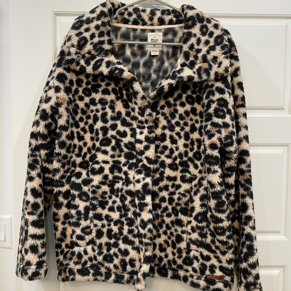 Billabong Leopard fleece jacket. New without tags.
